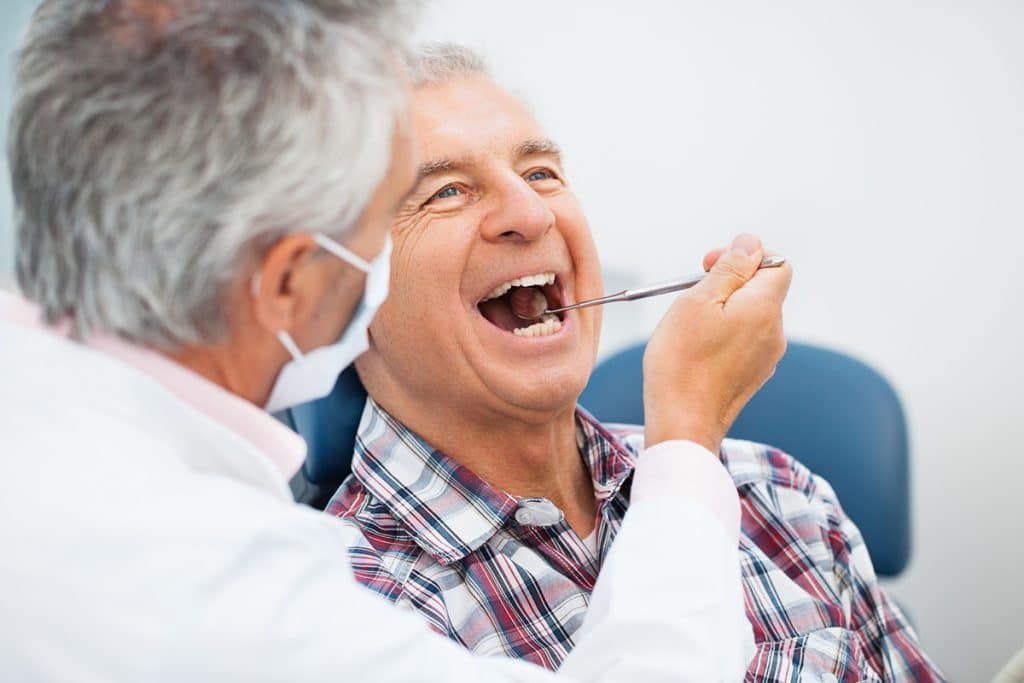 How to Clean Dentures?